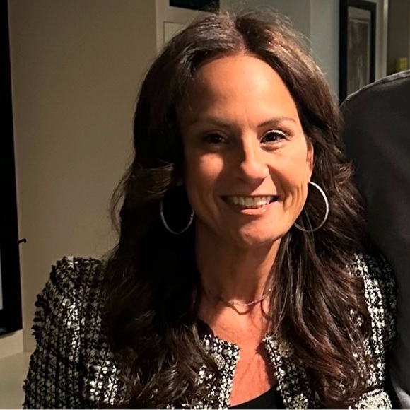 🦋SARI IS LIVE🦋 - Picture 2 of 3